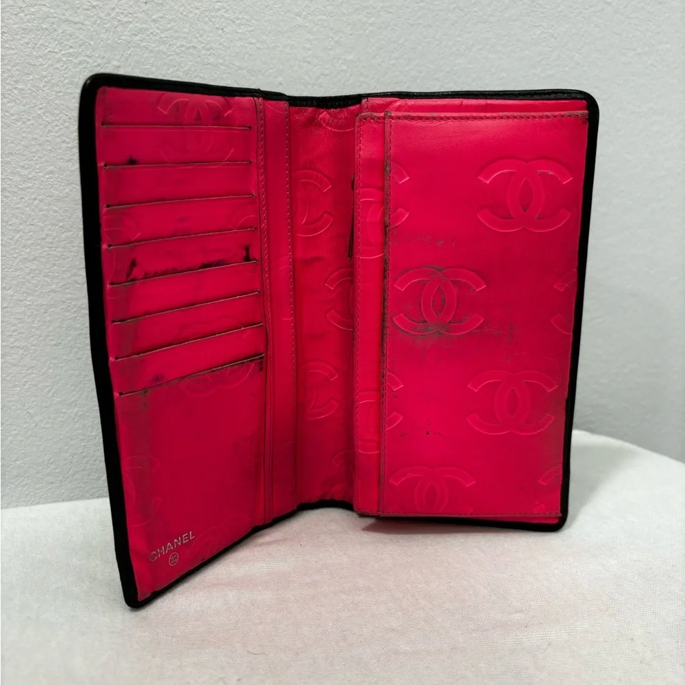 Chanel long wallet with coin zipper slot and hot pink inside